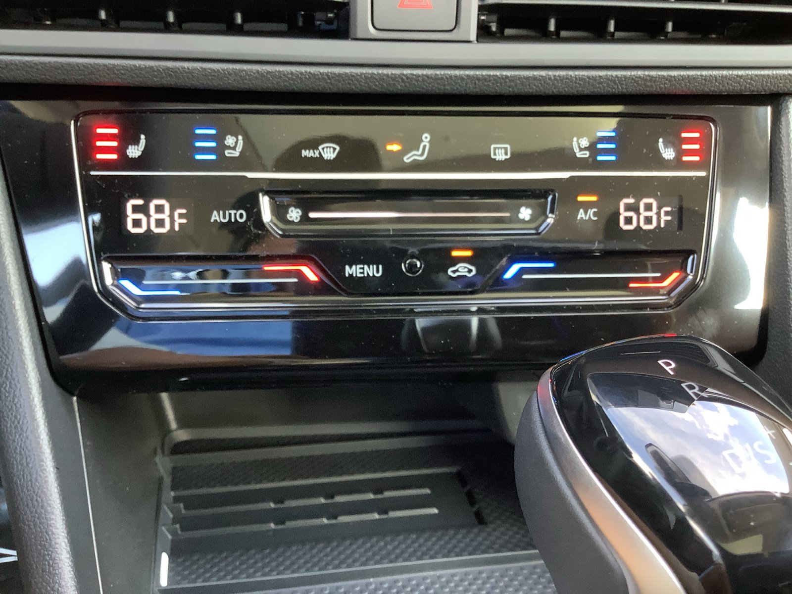 New 2027 Volkswagen Jetta SEL FWD image 24