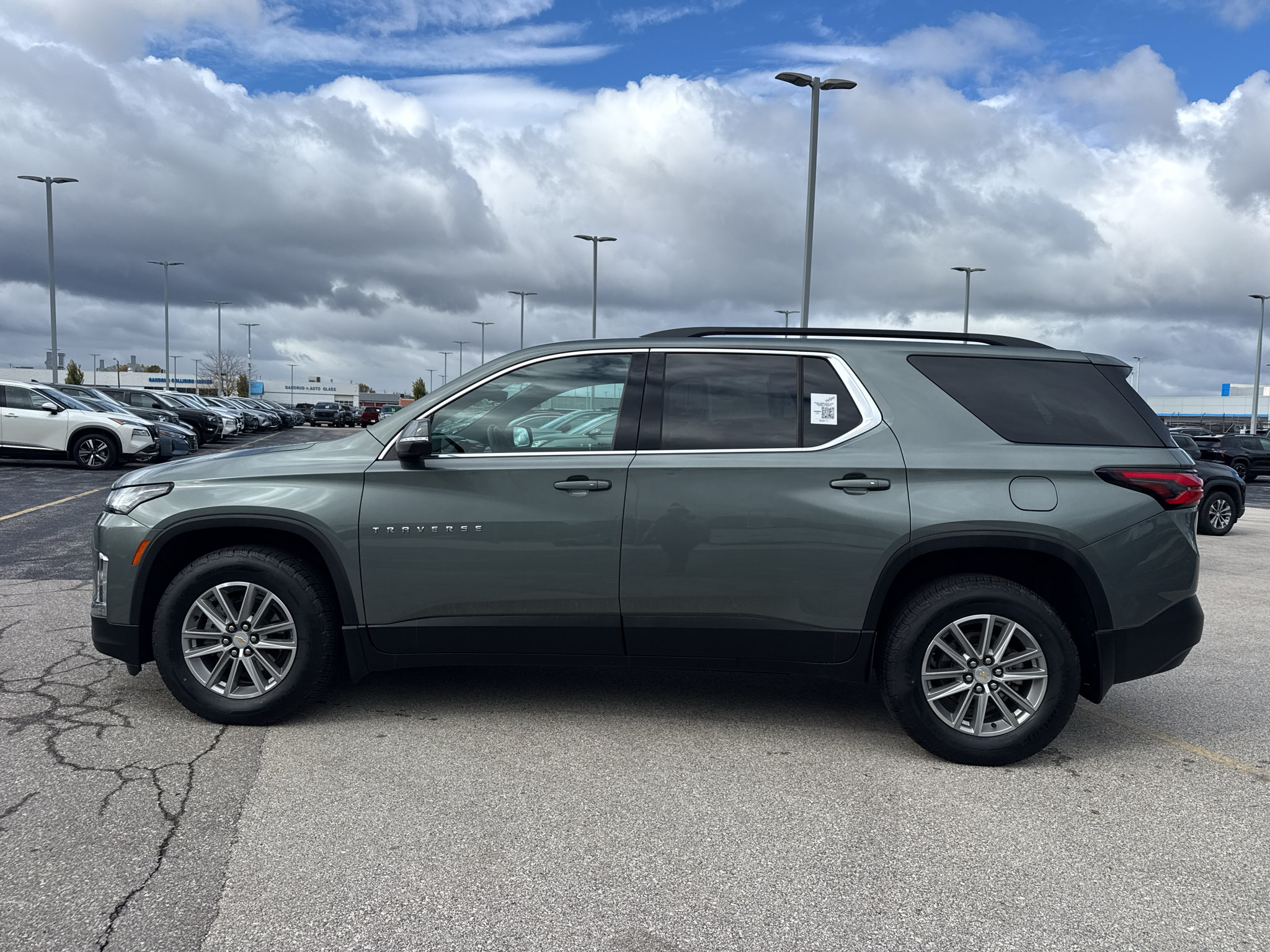 Certified 2023 Chevrolet Traverse LT w/ Rear Camera Mirror Package AWD/4WD image 20