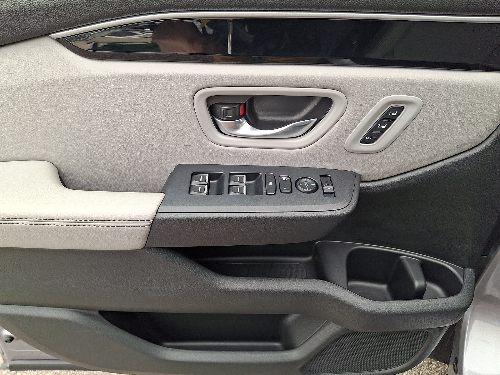 Used 2025 Honda Pilot Touring image 12