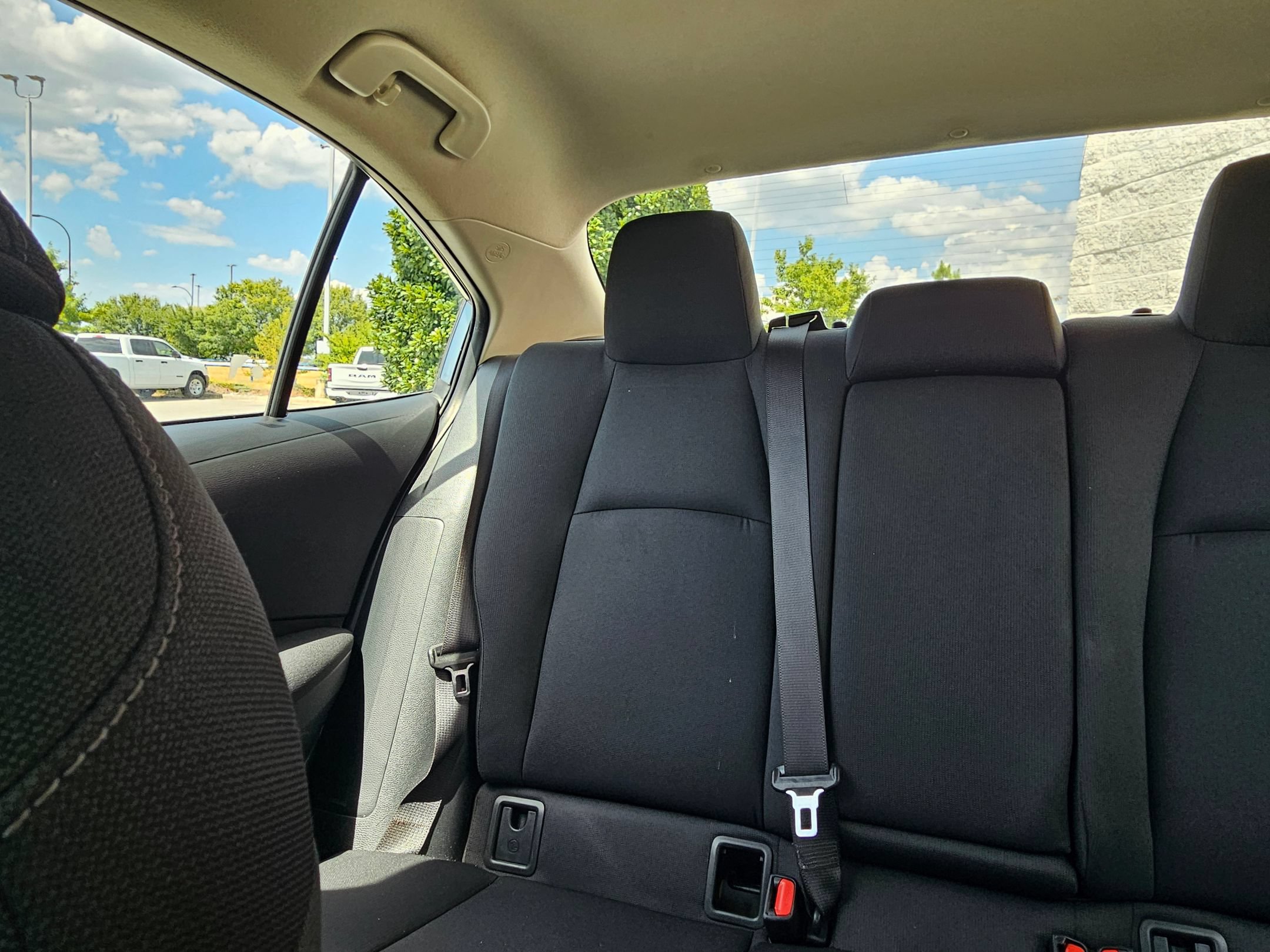 Used 2022 Toyota Corolla LE FWD image 24