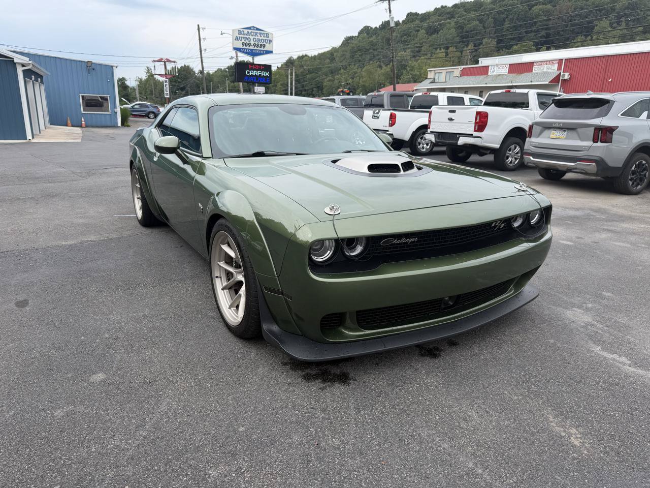 Used 2023 Dodge Challenger R/T Scat Pack RWD image 3