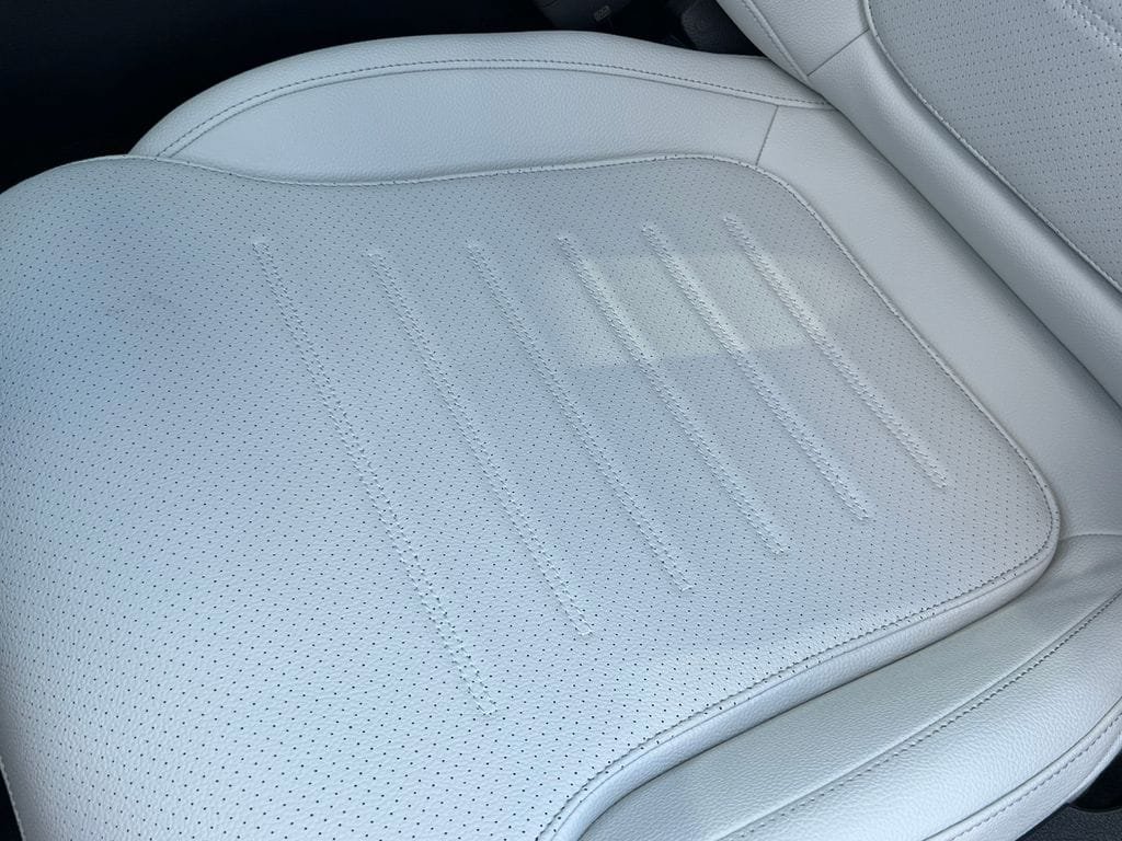 New 2026 Mercedes-Benz C 300 4MATIC Sedan image 11