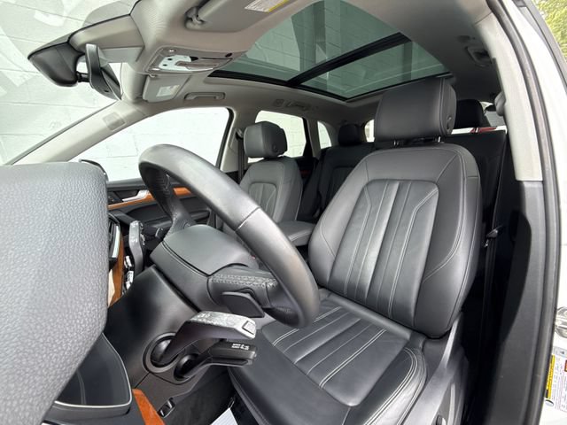 Used 2023 Audi Q5 2.0T Premium Plus AWD/4WD image 24
