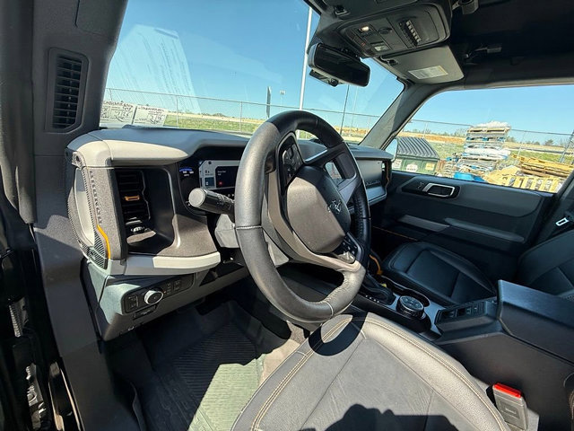 Used 2023 Ford Bronco Badlands image 30