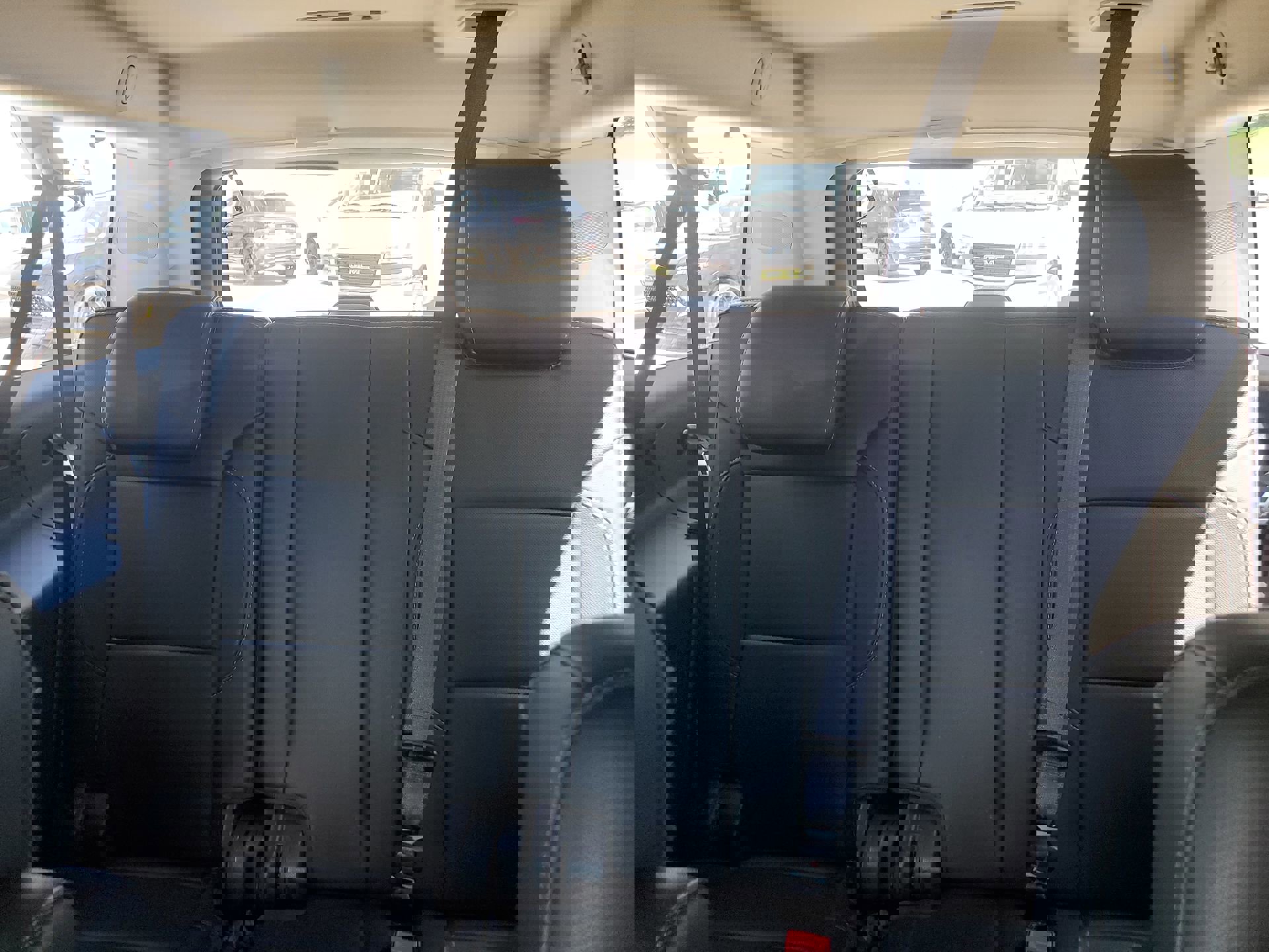 Used 2015 Chevrolet Suburban LTZ AWD/4WD image 14