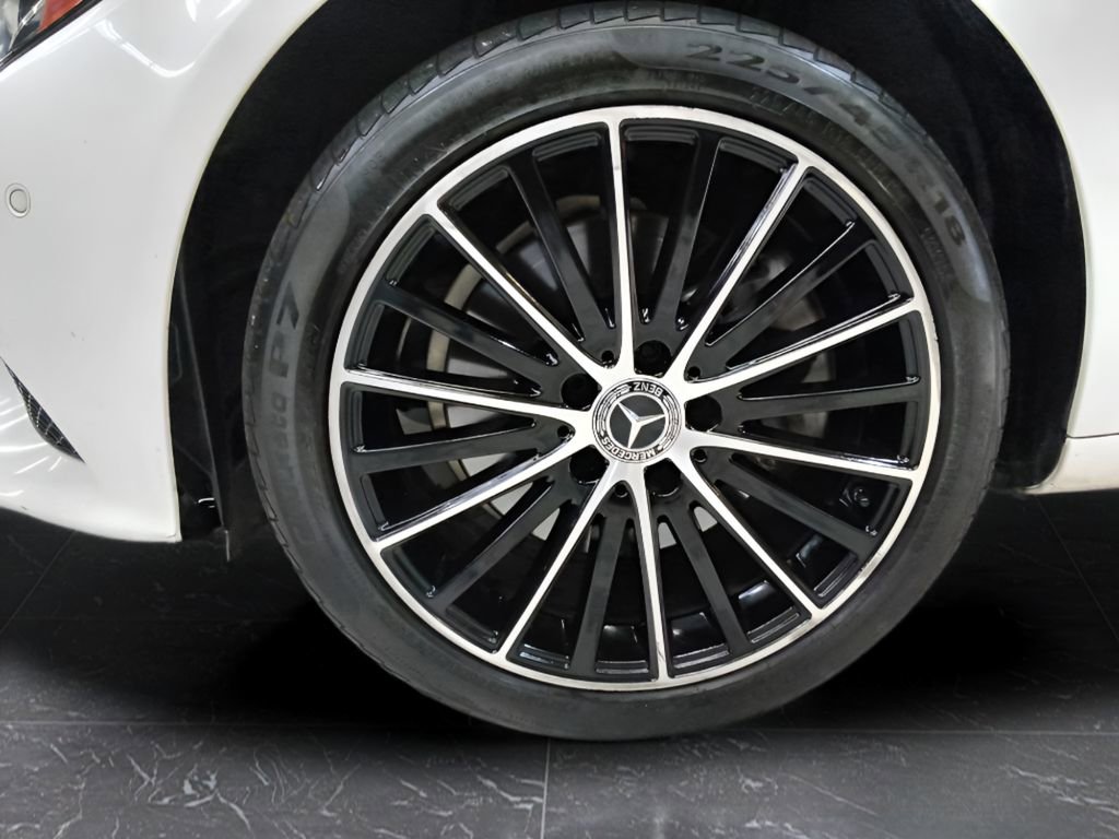 Used 2019 Mercedes-Benz C 300 4MATIC Sedan image 9