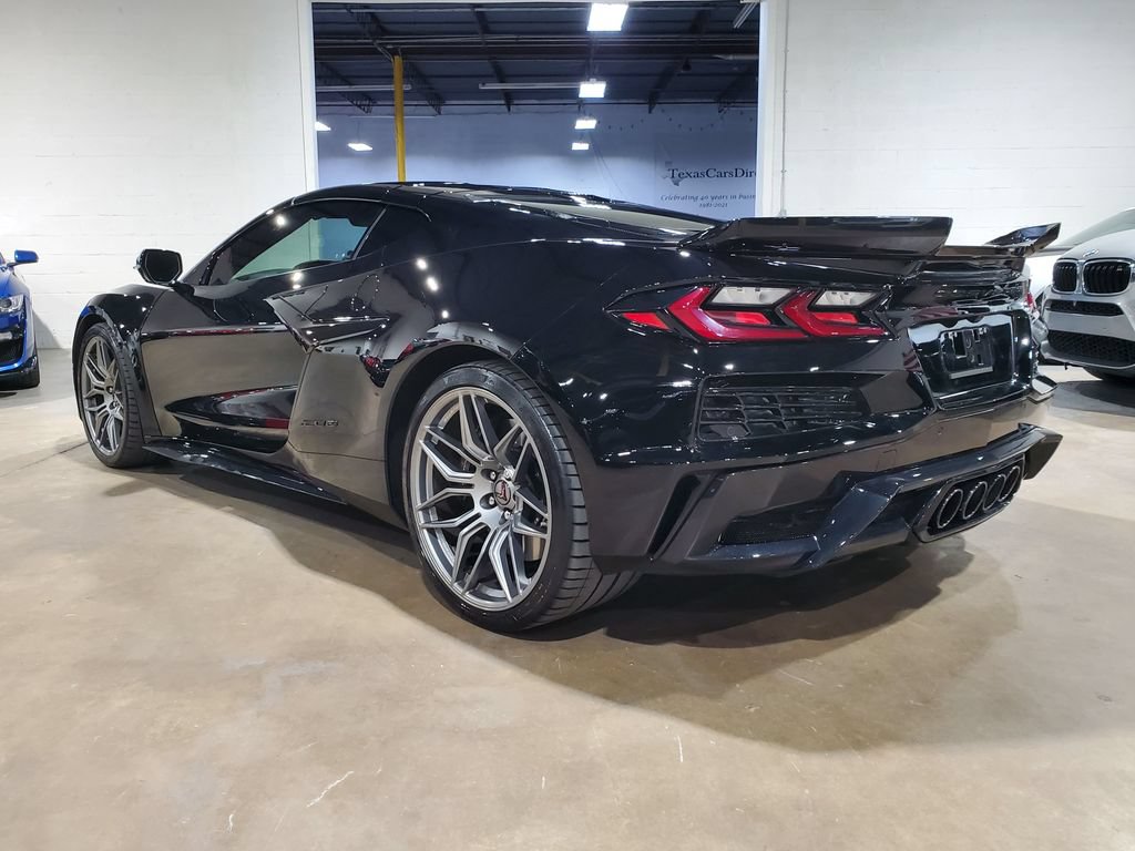 Used 2025 Chevrolet Corvette Z06 RWD image 53