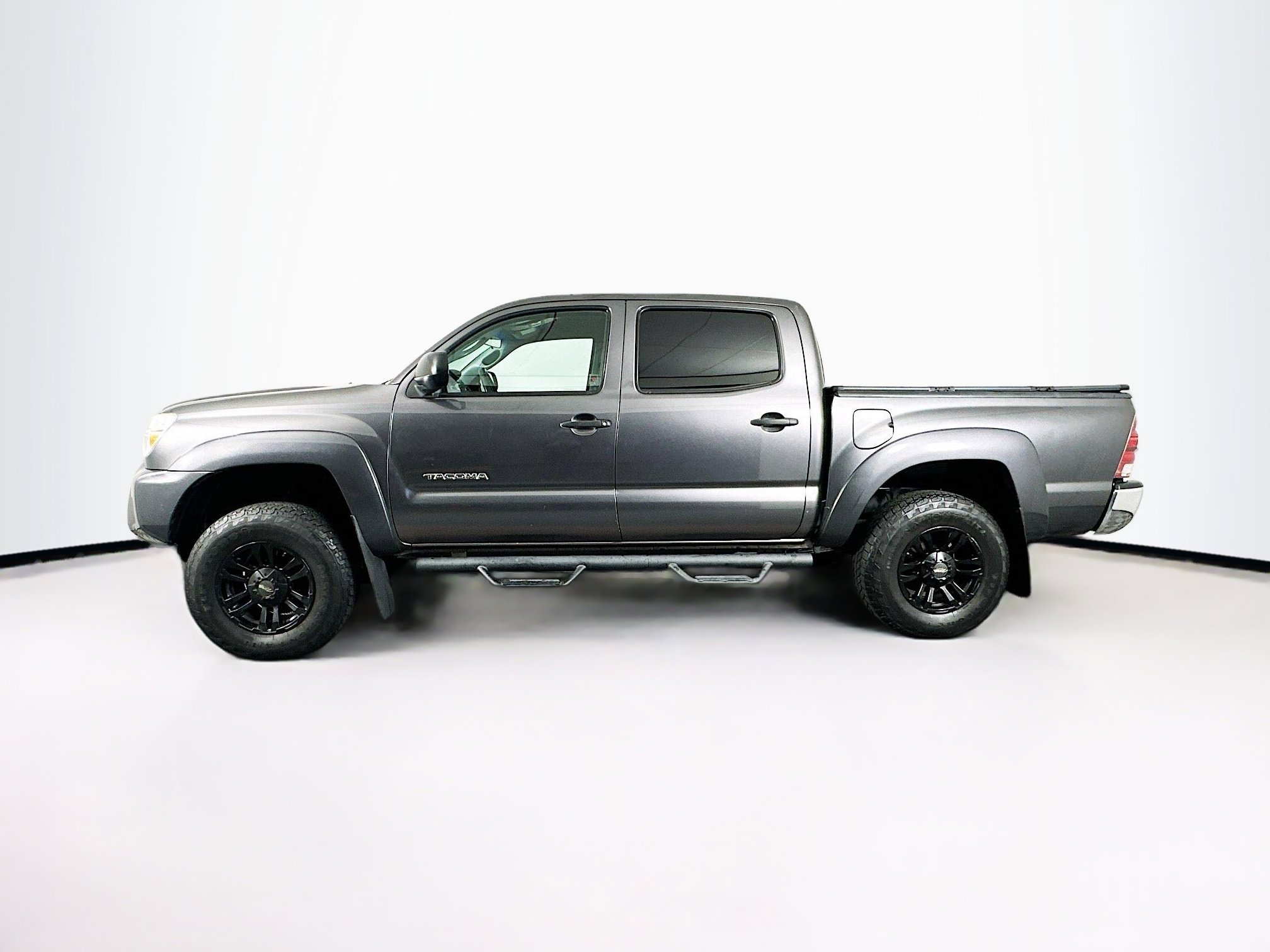 Used 2014 Toyota Tacoma PreRunner image 4