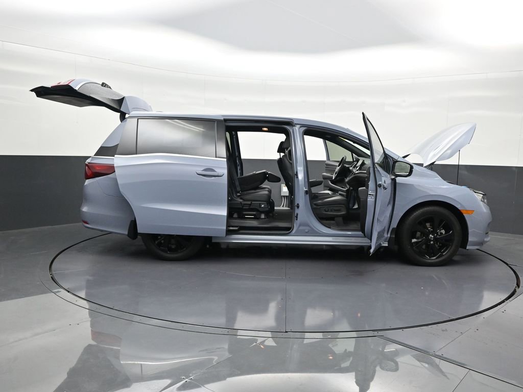 Used 2024 Honda Odyssey Sport image 32