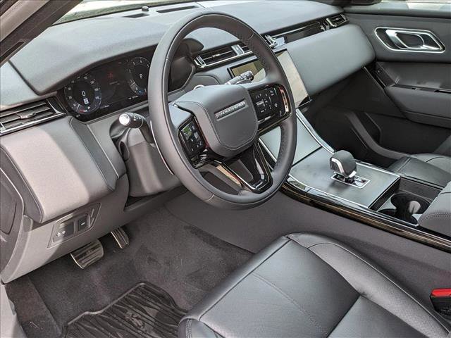 New 2025 Land Rover Range Rover Velar Dynamic SE image 3