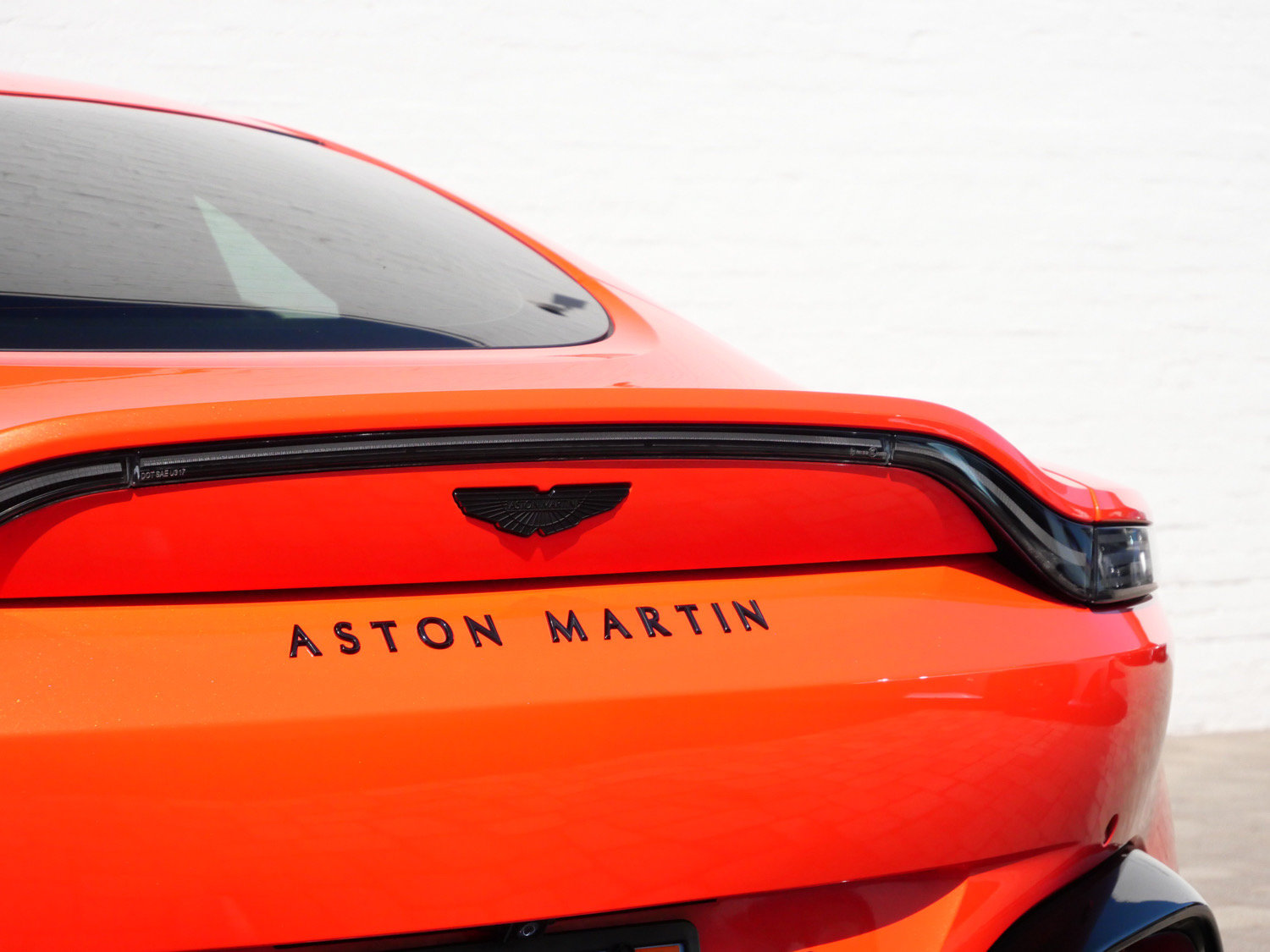 Used 2022 Aston Martin V8 Vantage Coupe RWD image 8