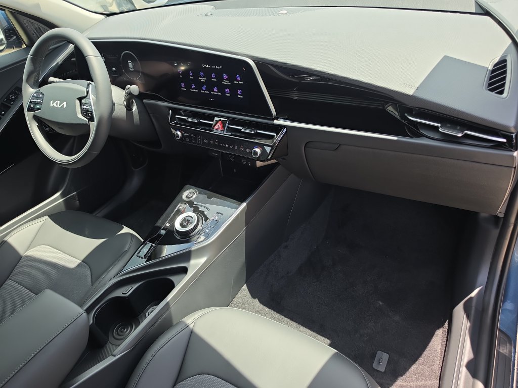 New 2026 Kia Niro Wind FWD image 12