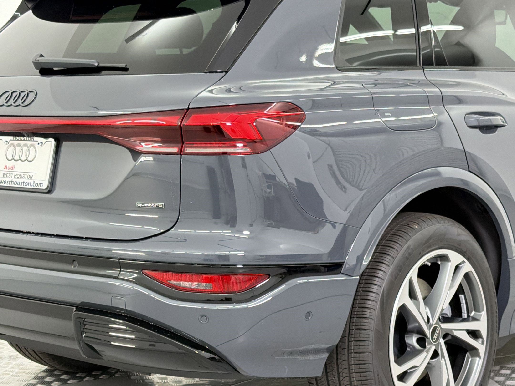 New 2027 Audi Q6 e-tron Premium Plus AWD/4WD image 13