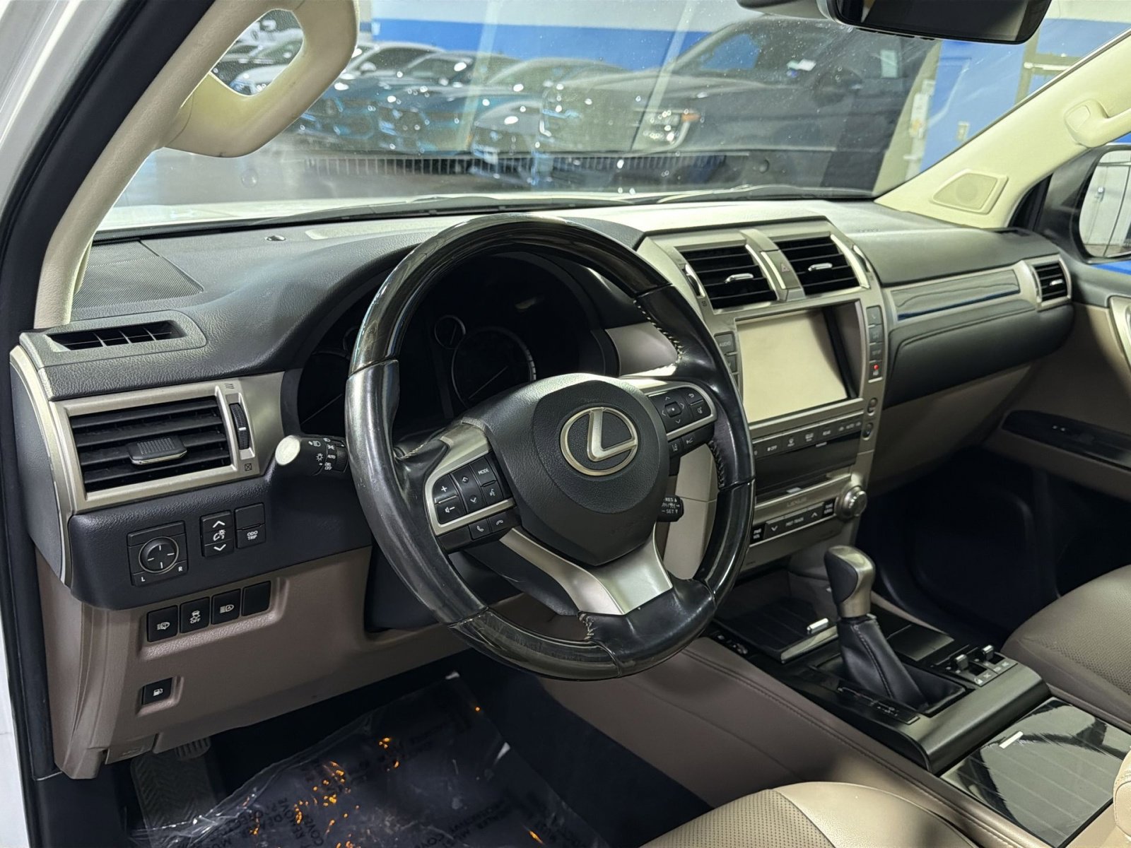 Used 2020 Lexus GX 460 Premium w/ Premium Package AWD/4WD image 19