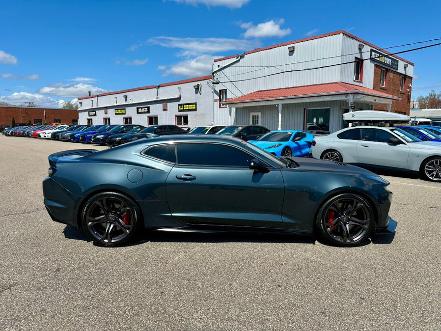 Used 2020 Chevrolet Camaro SS RWD image 5