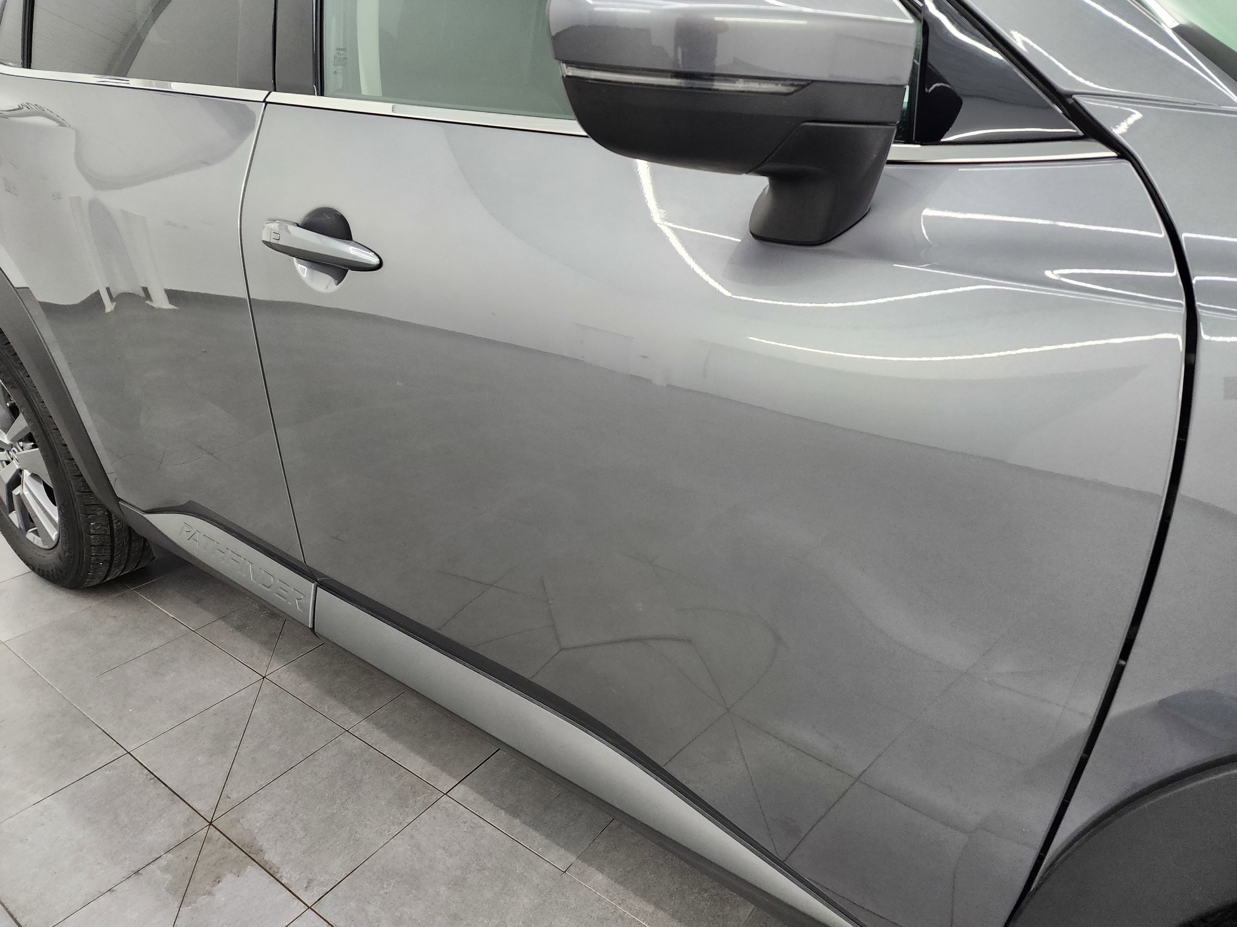 Used 2025 Nissan Pathfinder SV image 25