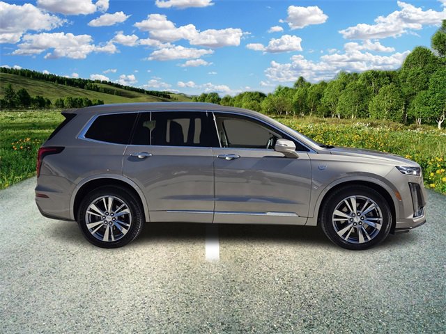 Used 2023 Cadillac XT6 Premium Luxury w/ Technology Package image 7