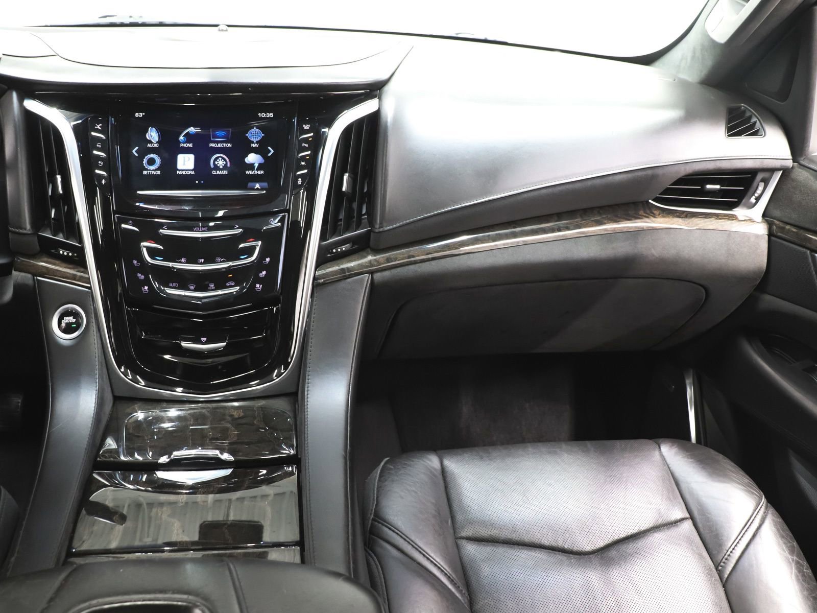 Used 2016 Cadillac Escalade Platinum AWD/4WD image 33