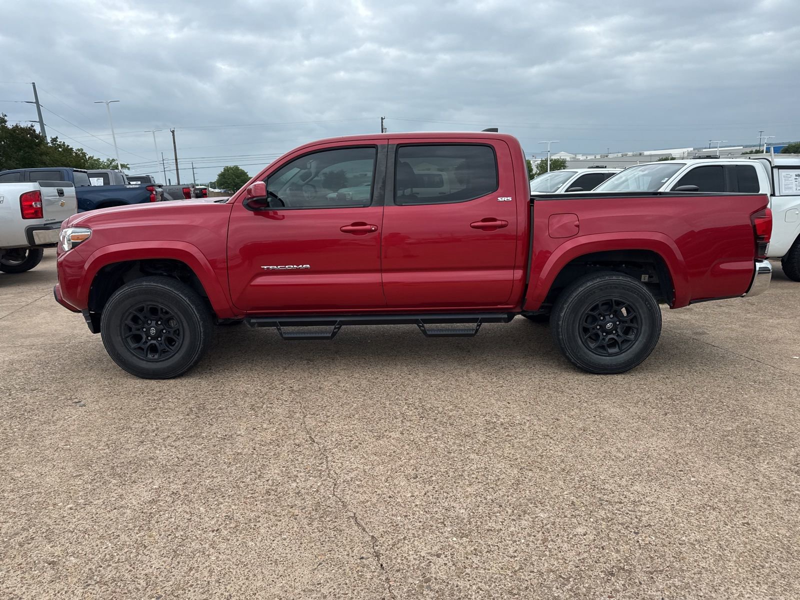 Used 2021 Toyota Tacoma SR5 RWD image 4