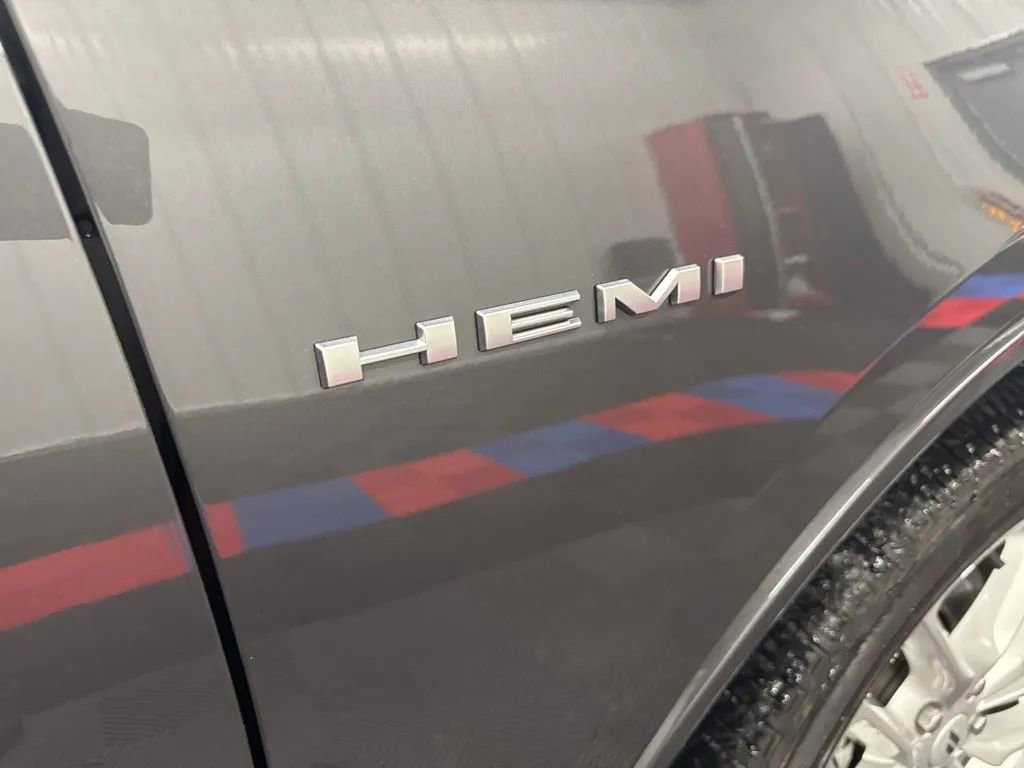 Used 2025 Dodge Durango R/T AWD/4WD image 28