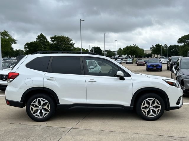 Used 2024 Subaru Forester Premium AWD/4WD image 3