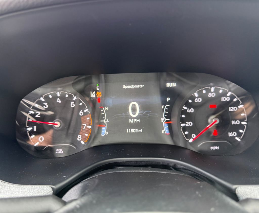 Used 2023 Jeep Compass Latitude image 17