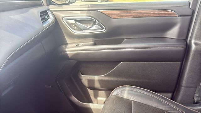 Used 2021 Chevrolet Suburban High Country w/ Premium Package RWD image 25