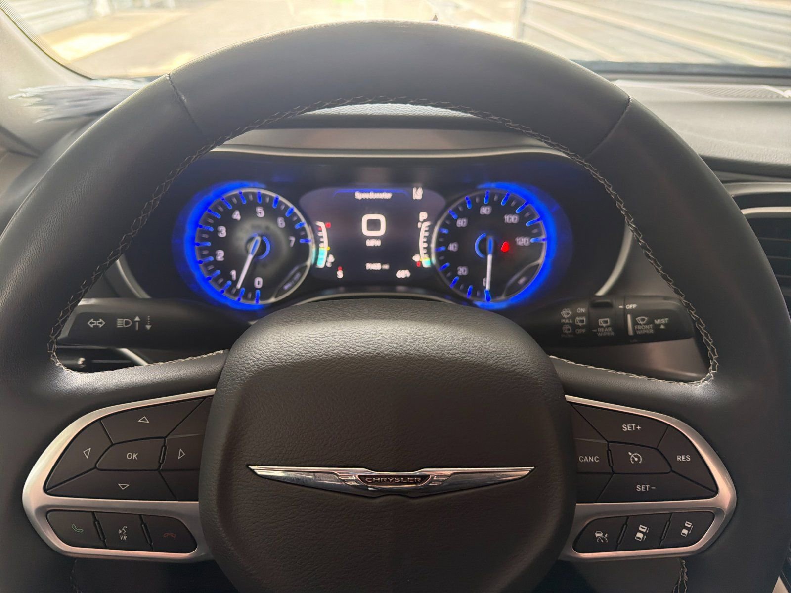 Used 2023 Chrysler Pacifica Touring-L FWD image 25