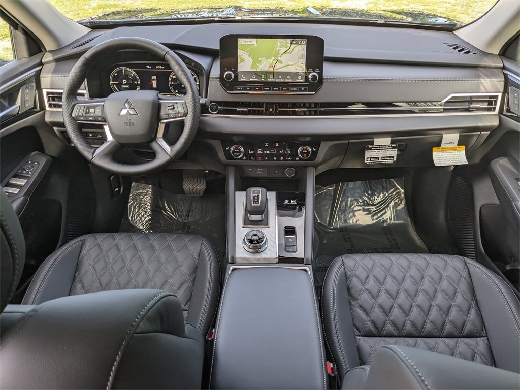 New 2025 Mitsubishi Outlander SEL image 16