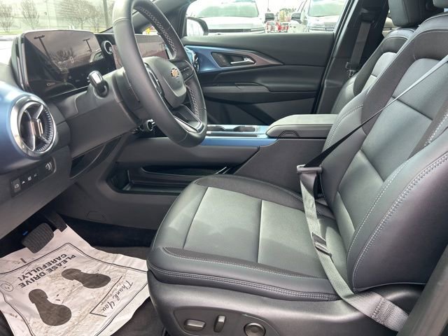 New 2026 Chevrolet Equinox EV LT image 15