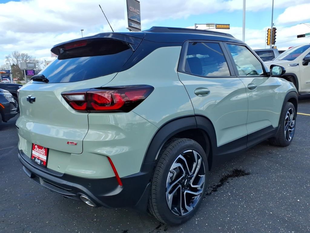 Used 2024 Chevrolet TrailBlazer RS w/ Convenience Package image 3