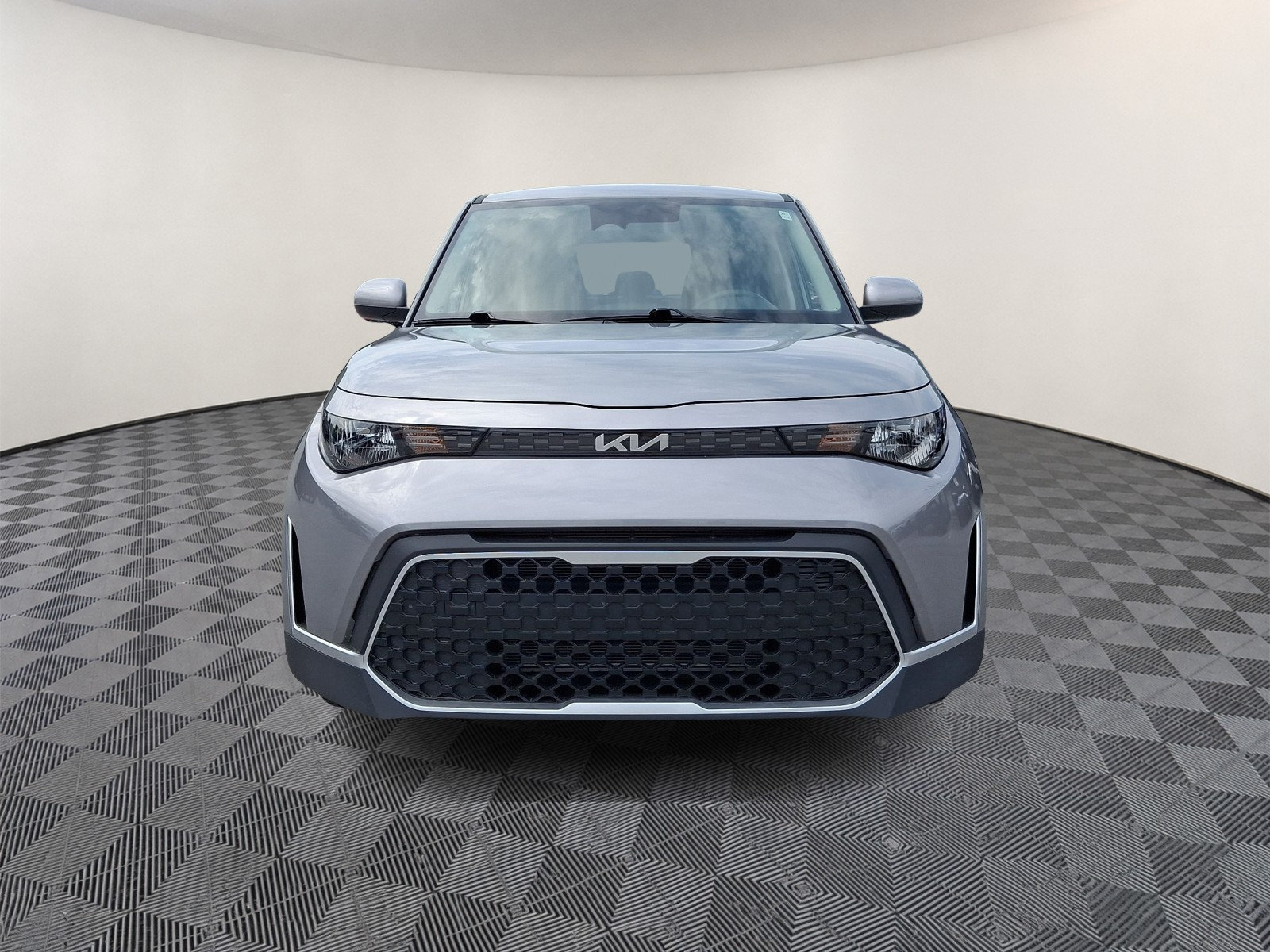 Certified 2025 Kia Soul LX w/ LX Technology Package FWD image 2