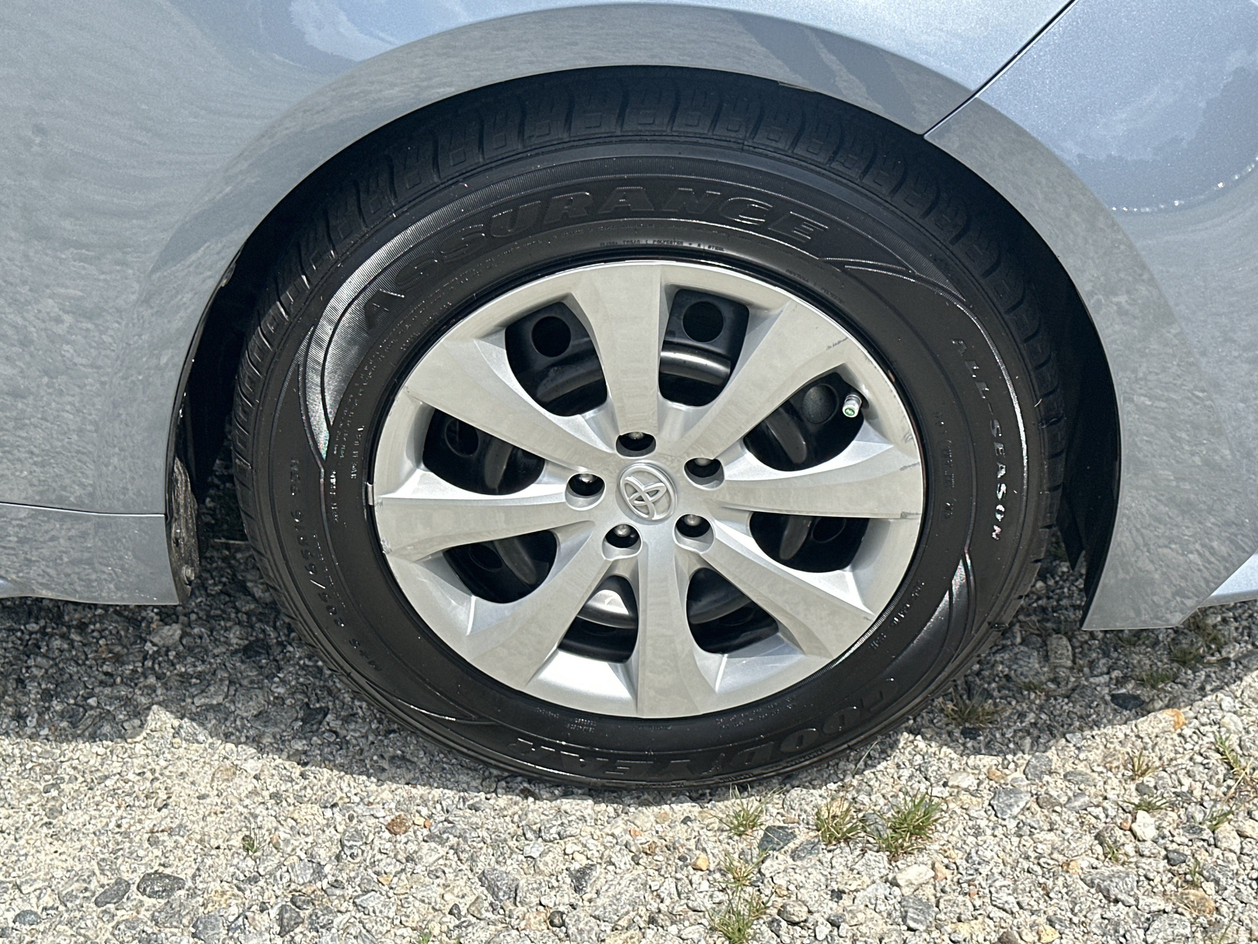Used 2024 Toyota Corolla LE FWD image 12