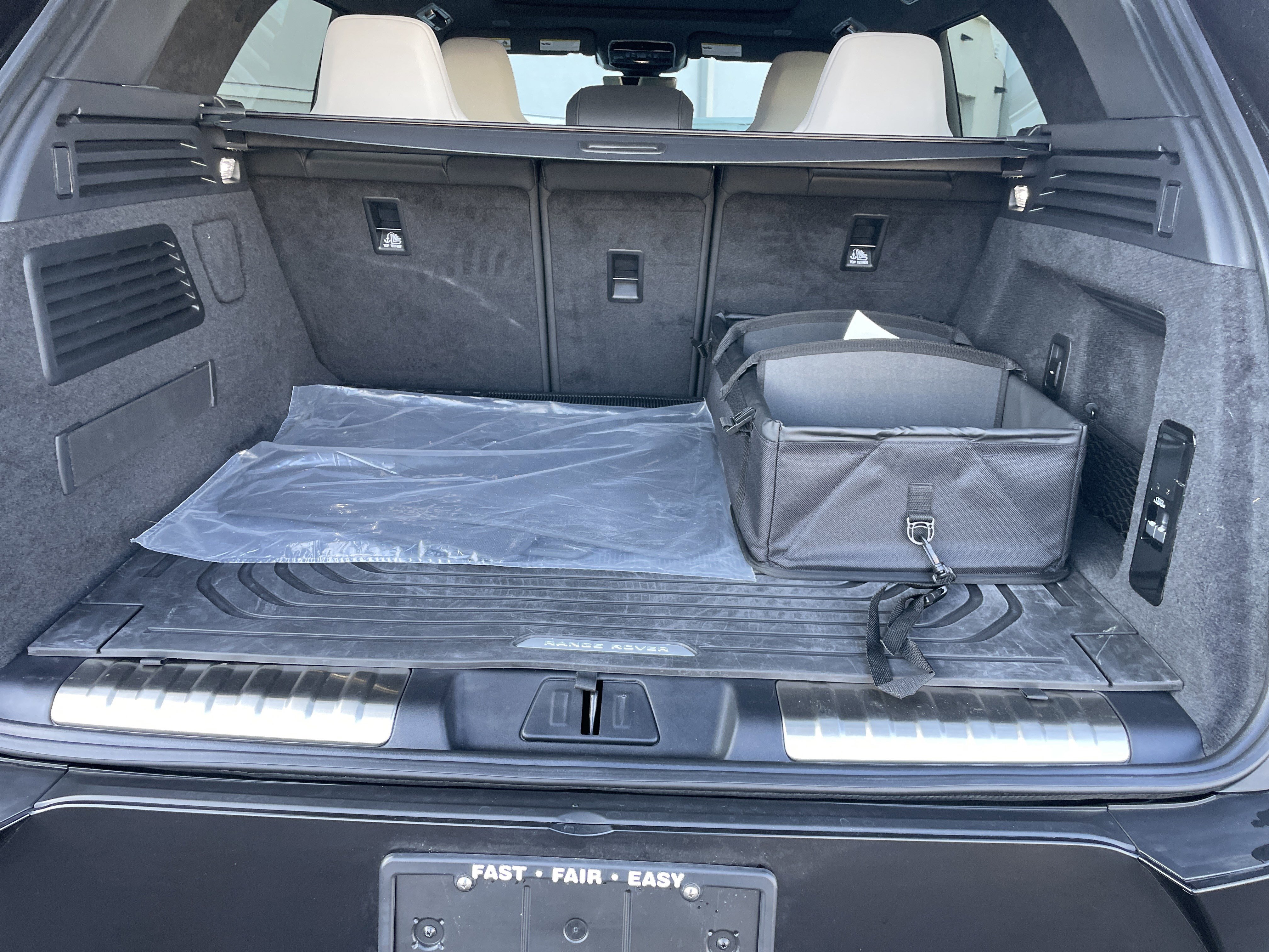 Used 2024 Land Rover Range Rover Sport image 25