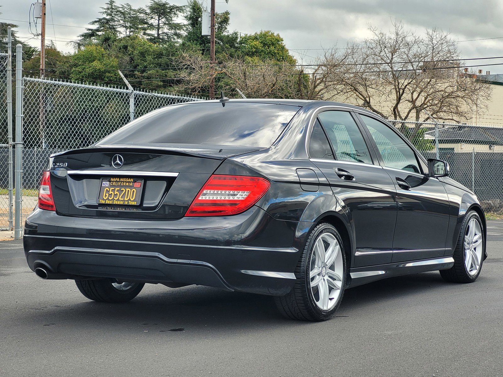 Used 2013 Mercedes-Benz C 250 Sedan image 4