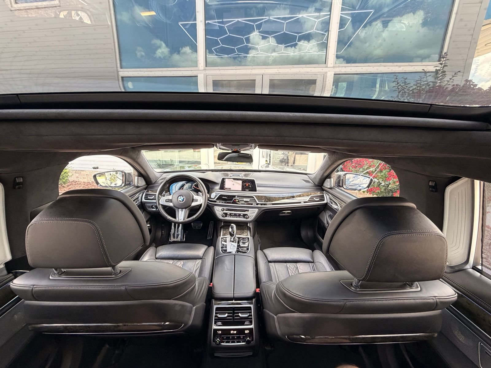 Used 2018 BMW M760i xDrive AWD/4WD image 51