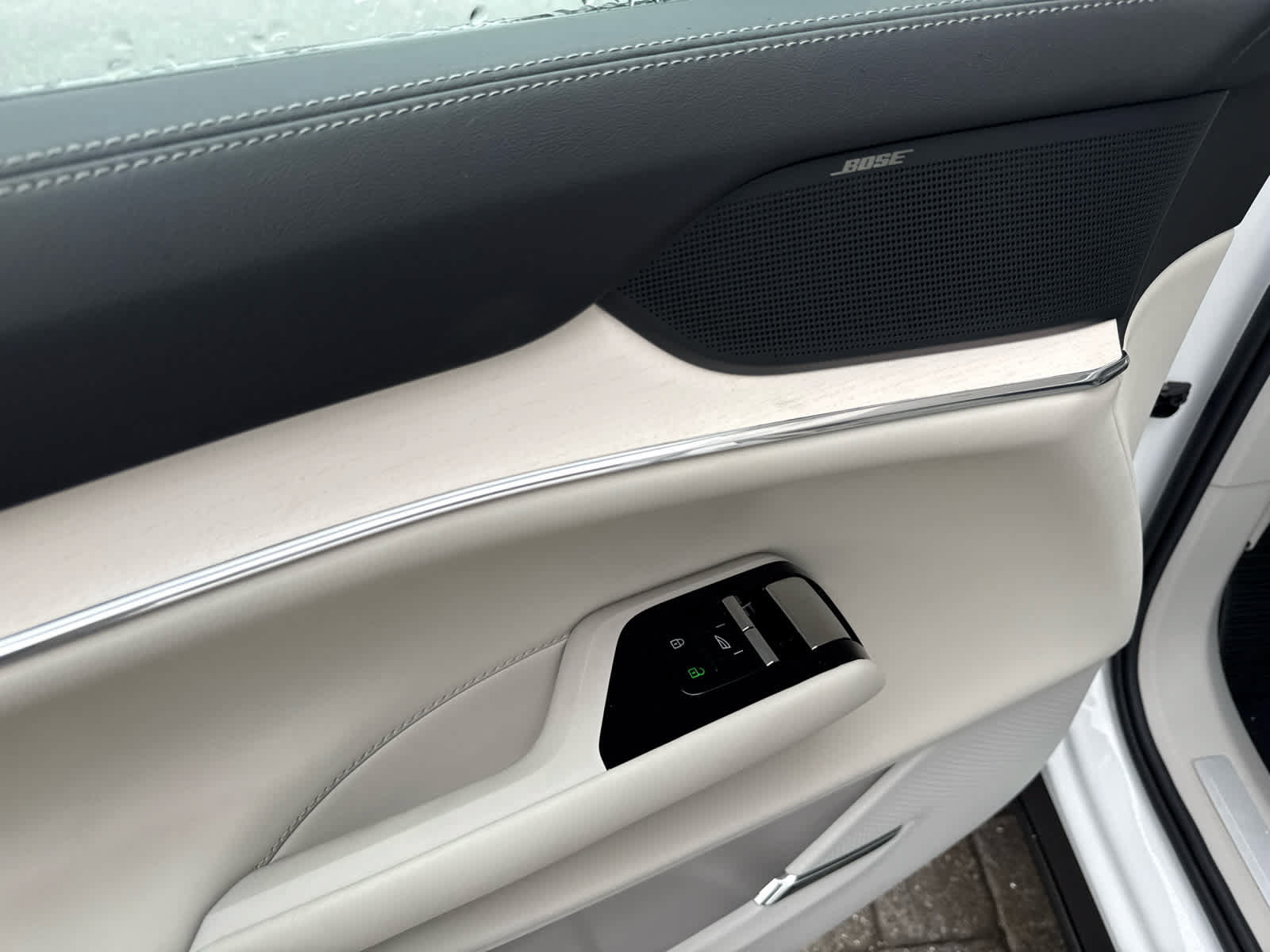 New 2026 Volvo EX90 Plus AWD/4WD image 6