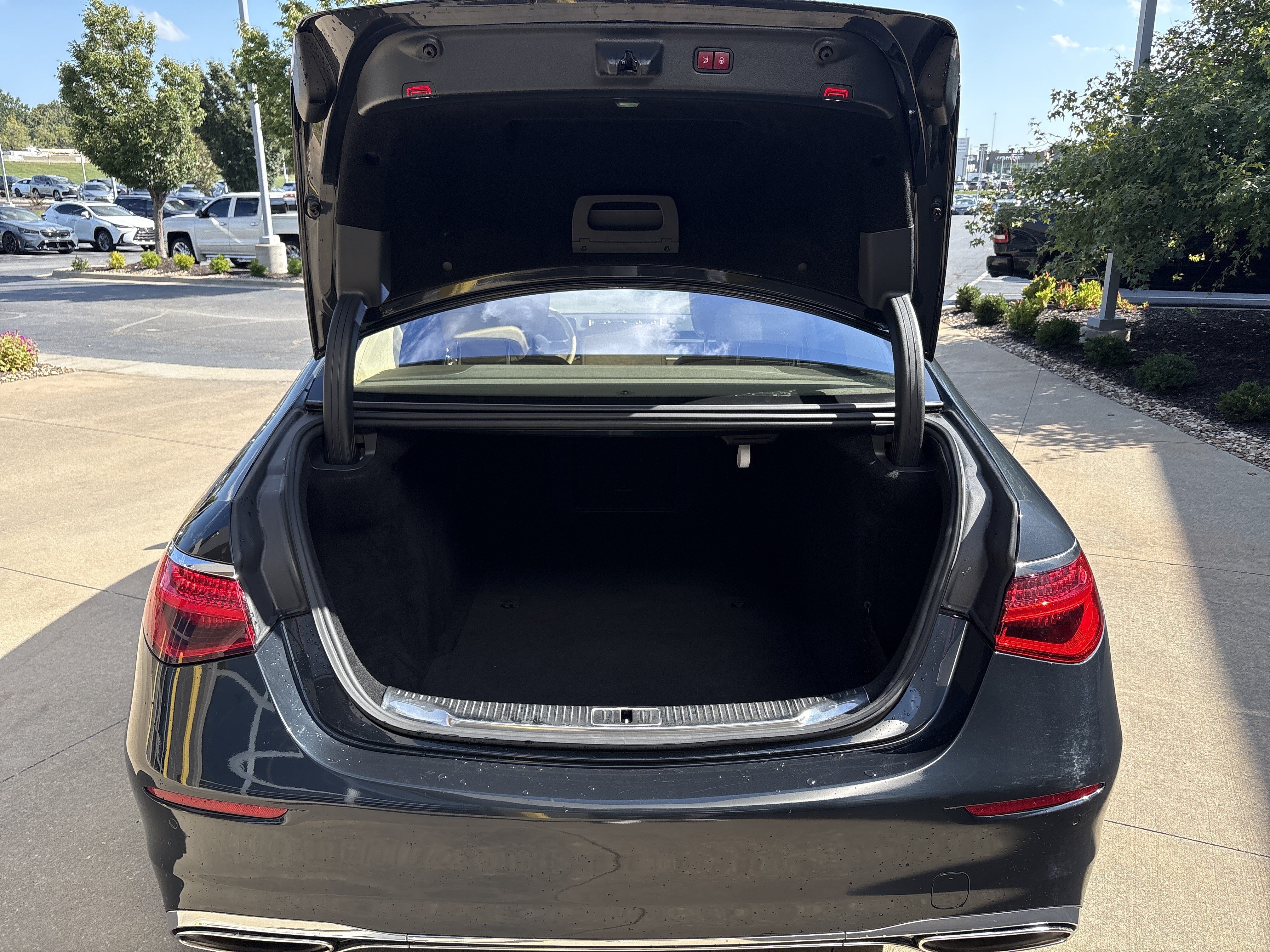 Used 2021 Mercedes-Benz S 580 4MATIC Sedan image 32