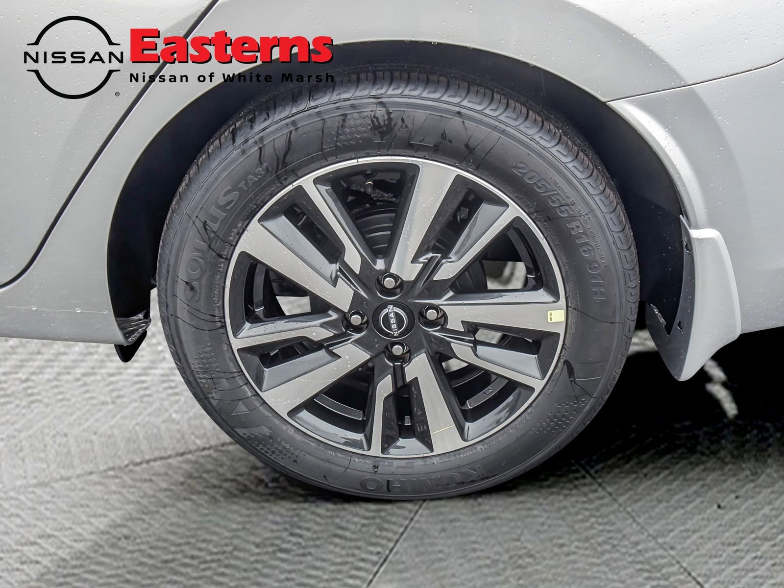 New 2025 Nissan Versa SV w/ Trunk Package image 9