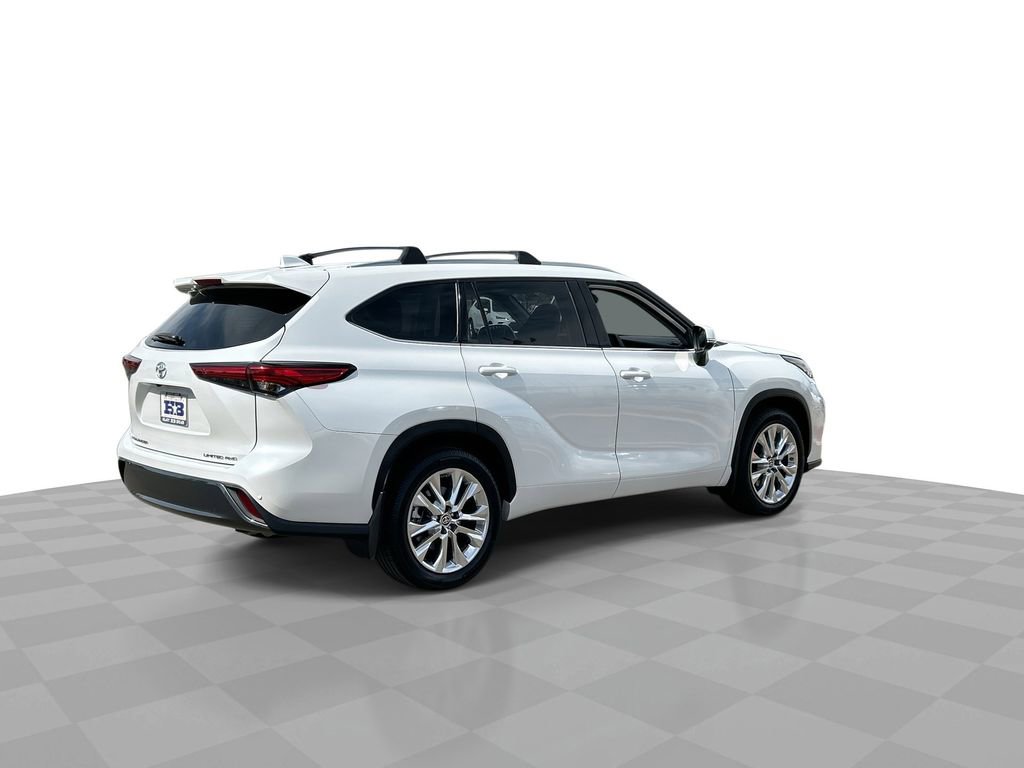 Used 2023 Toyota Highlander Limited AWD/4WD image 8