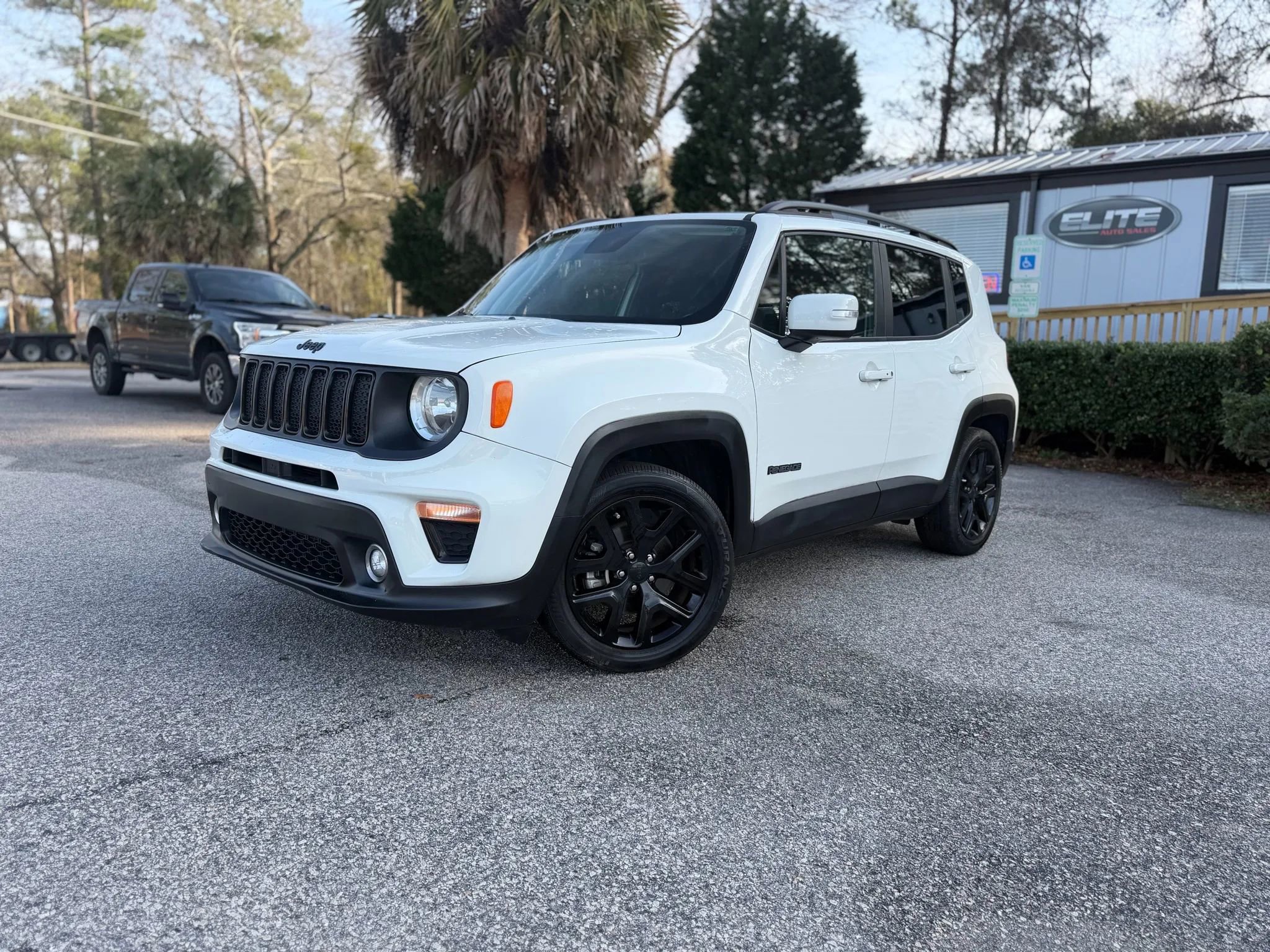 Used 2019 Jeep Renegade Altitude w/ Quick Order Package 2XM image 3