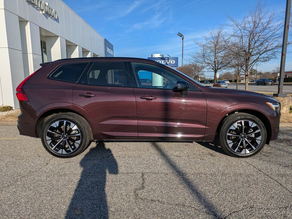 New 2026 Volvo XC60 B5 Plus w/ Climate Package AWD/4WD image 3