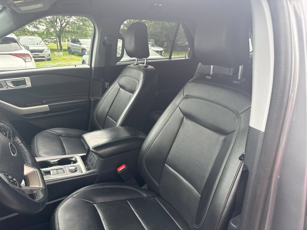 Used 2022 Ford Explorer Limited AWD/4WD image 10