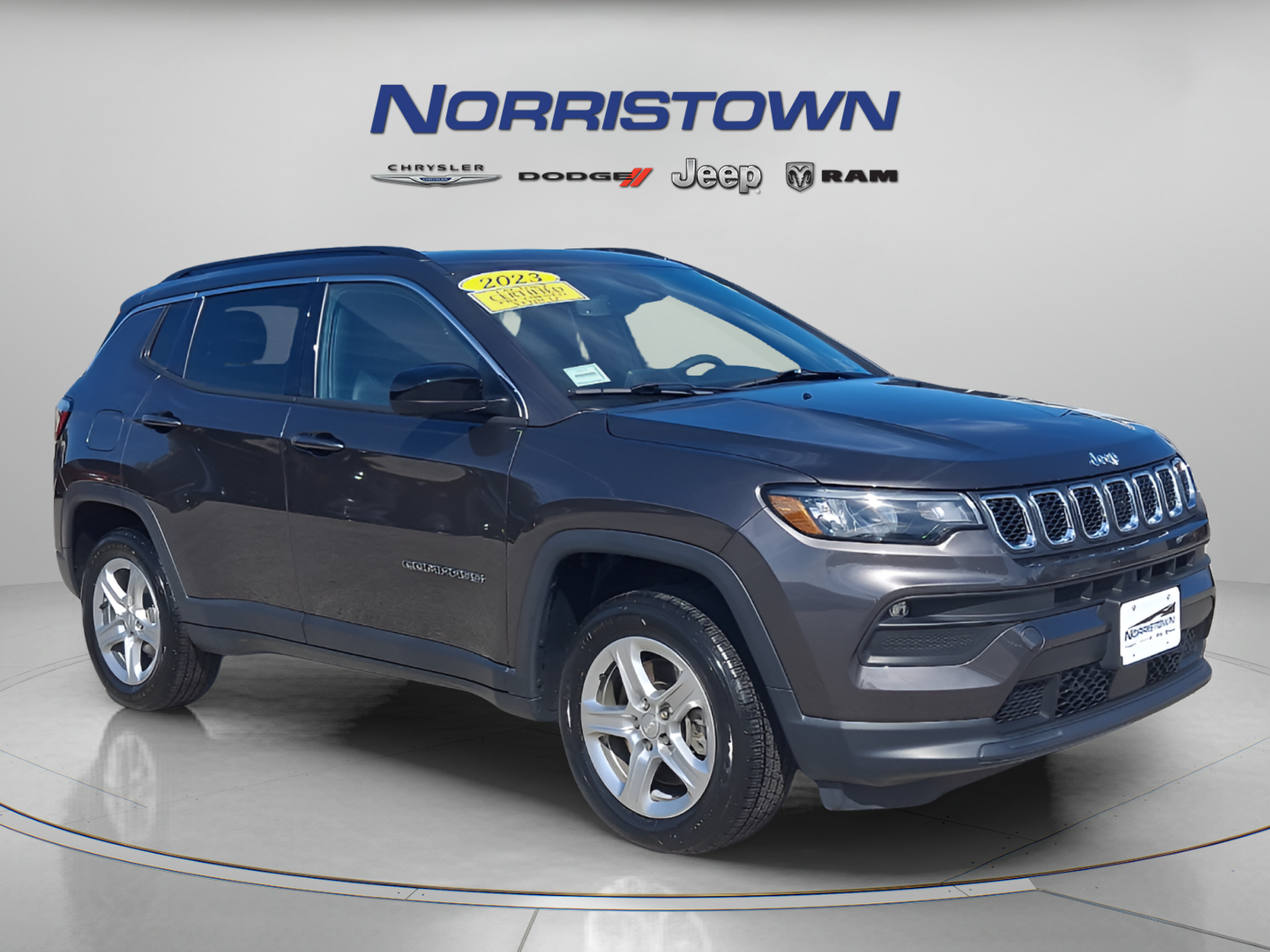 Certified 2023 Jeep Compass Latitude w/ Sun and Sound Group AWD/4WD image 1