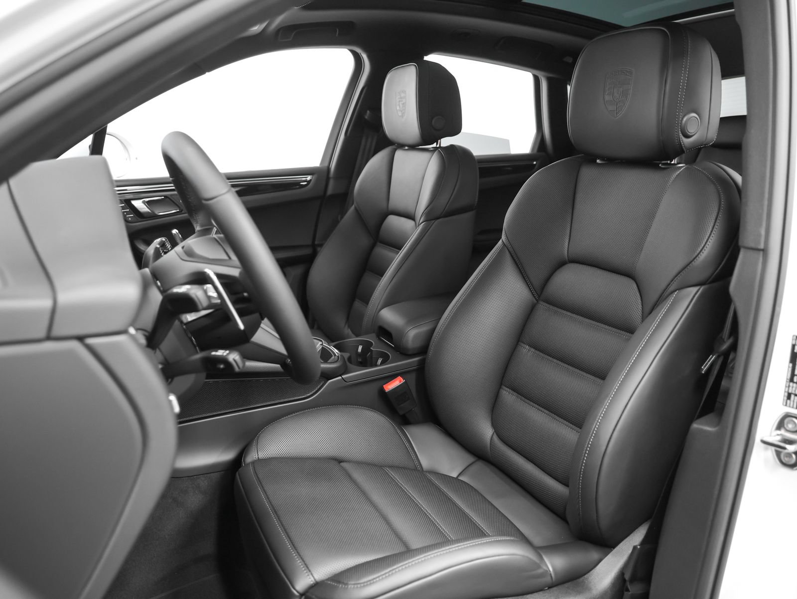 New 2026 Porsche Macan AWD/4WD image 42