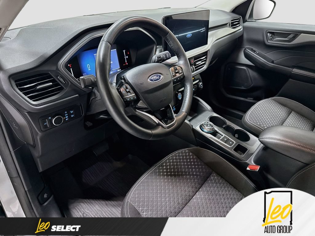 Used 2023 Ford Escape Active w/ Tech Pack #1 AWD/4WD image 12