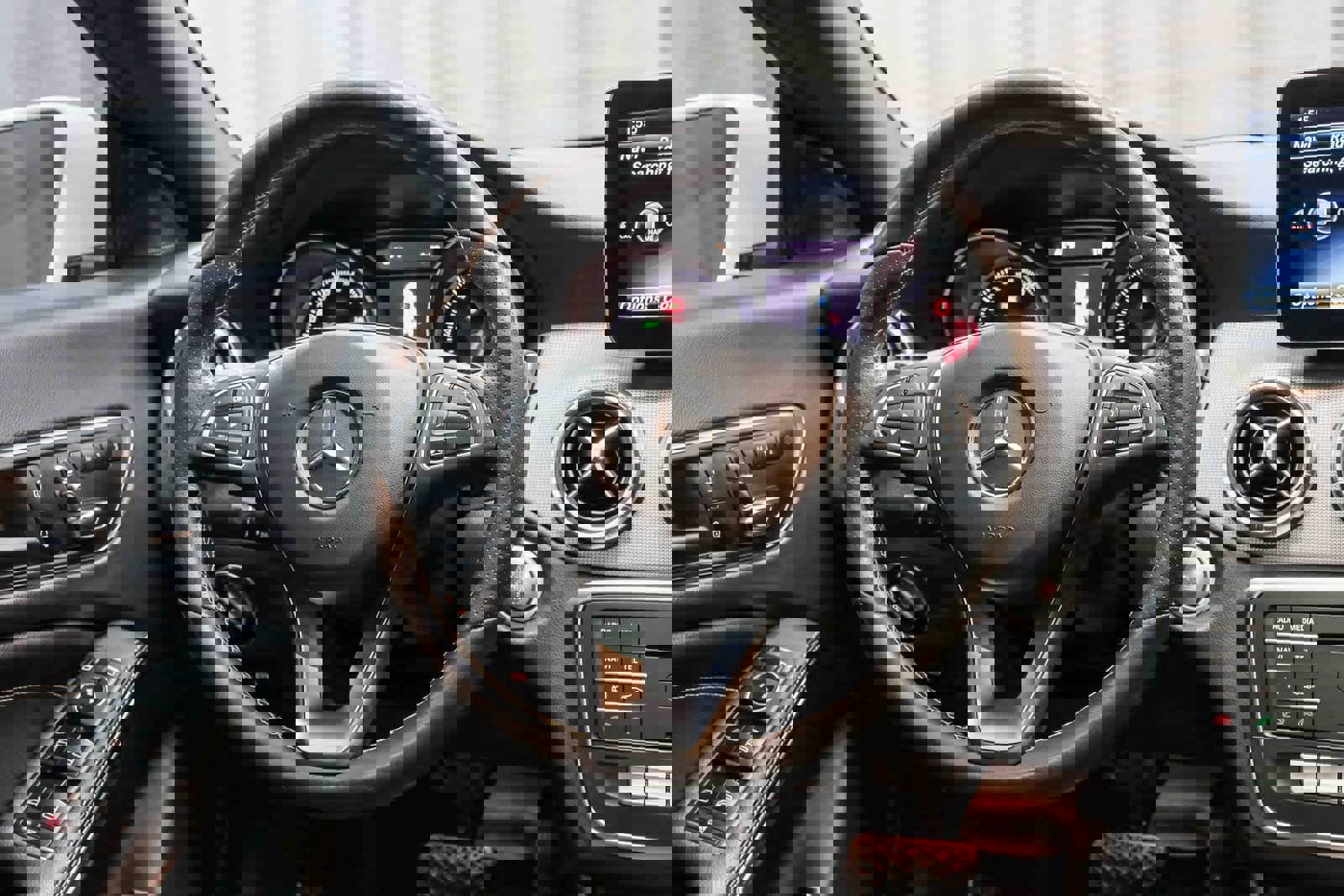 Certified 2018 Mercedes-Benz CLA 250 image 17