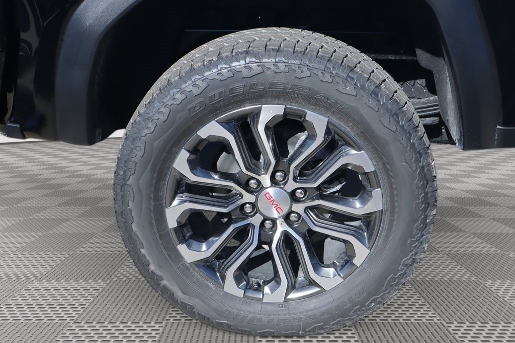 New 2026 GMC Canyon Denali image 18