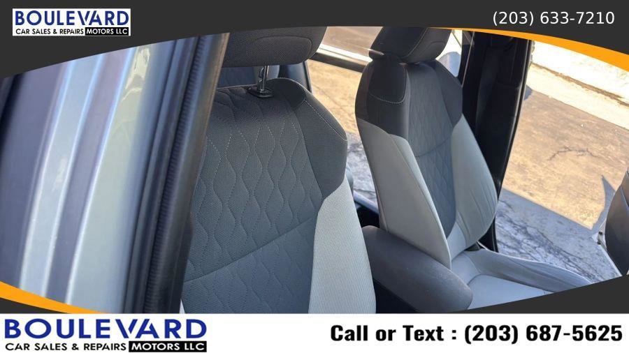 Used 2020 Toyota Corolla LE w/ Carpet Mat Package (TMS) FWD image 23