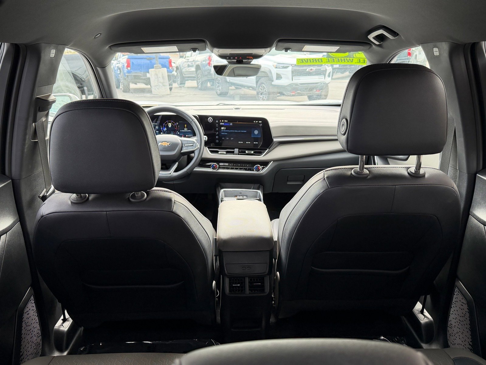 Used 2025 Chevrolet Equinox LT w/ Convenience Package II image 25